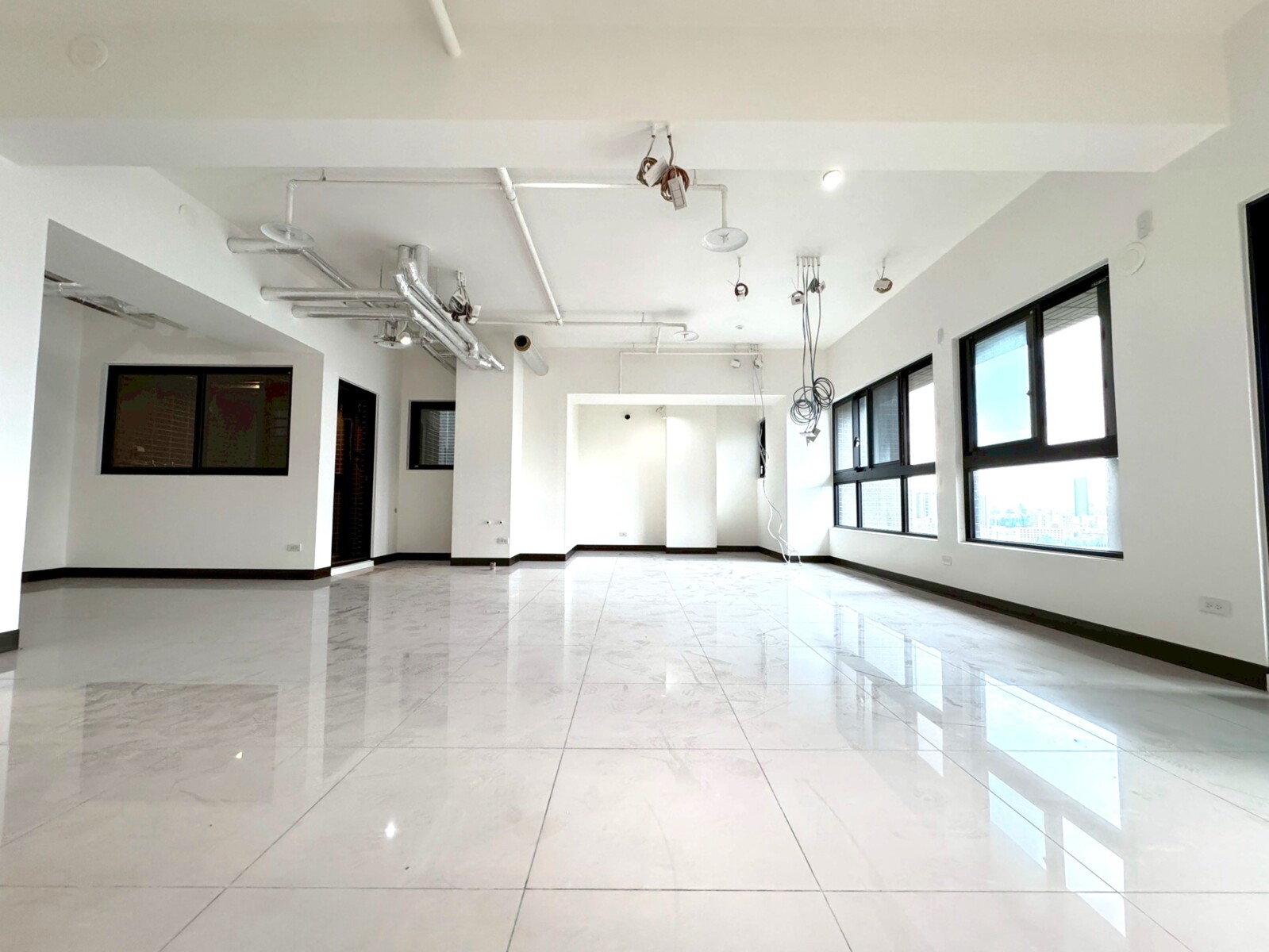 新北市板橋區甲山林帝景5號待售房屋