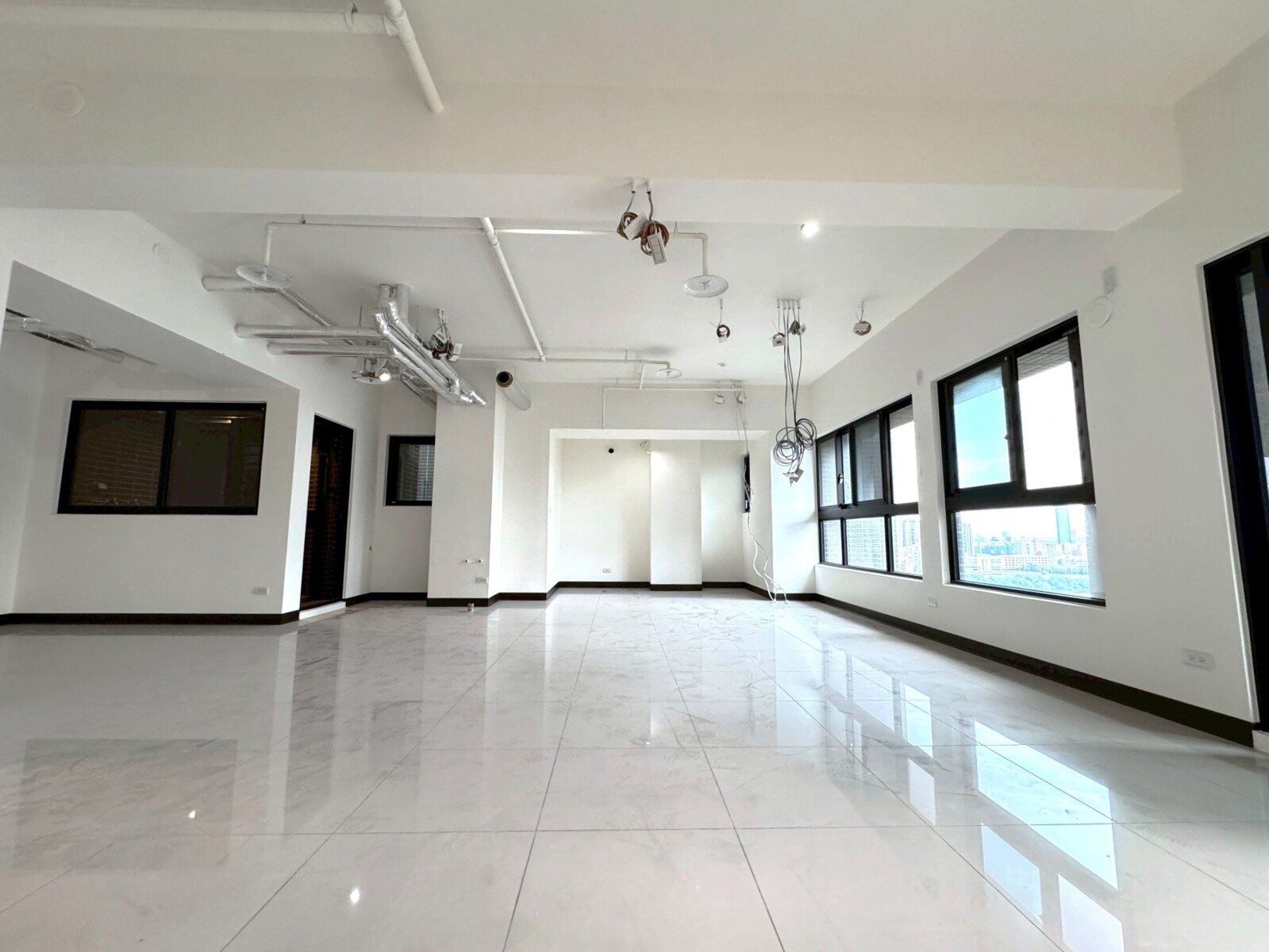 新北市板橋區甲山林帝景5號待售房屋