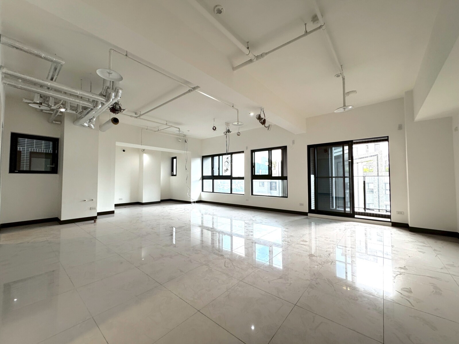 新北市板橋區甲山林帝景5號待售房屋
