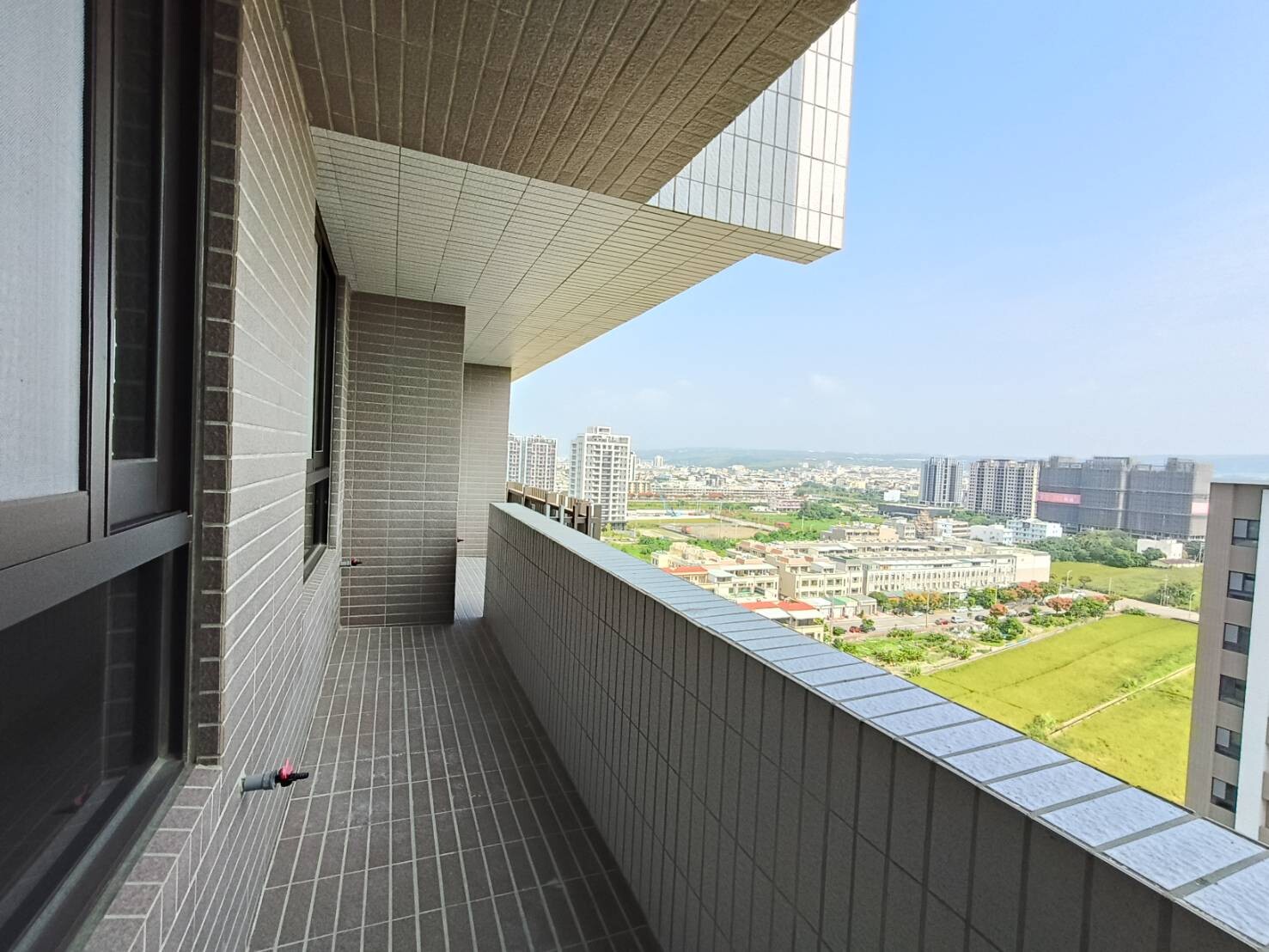 樂屋_台中市梧棲區德光城計劃德光二城待售房屋 台中市梧棲區德光城計劃德光二城待售房屋