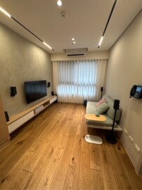高鐵走路3分鐘,拎包入住,嶄新裝潢,絕美採光 - Image 1