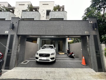 台中小鎮新世界待售房屋
