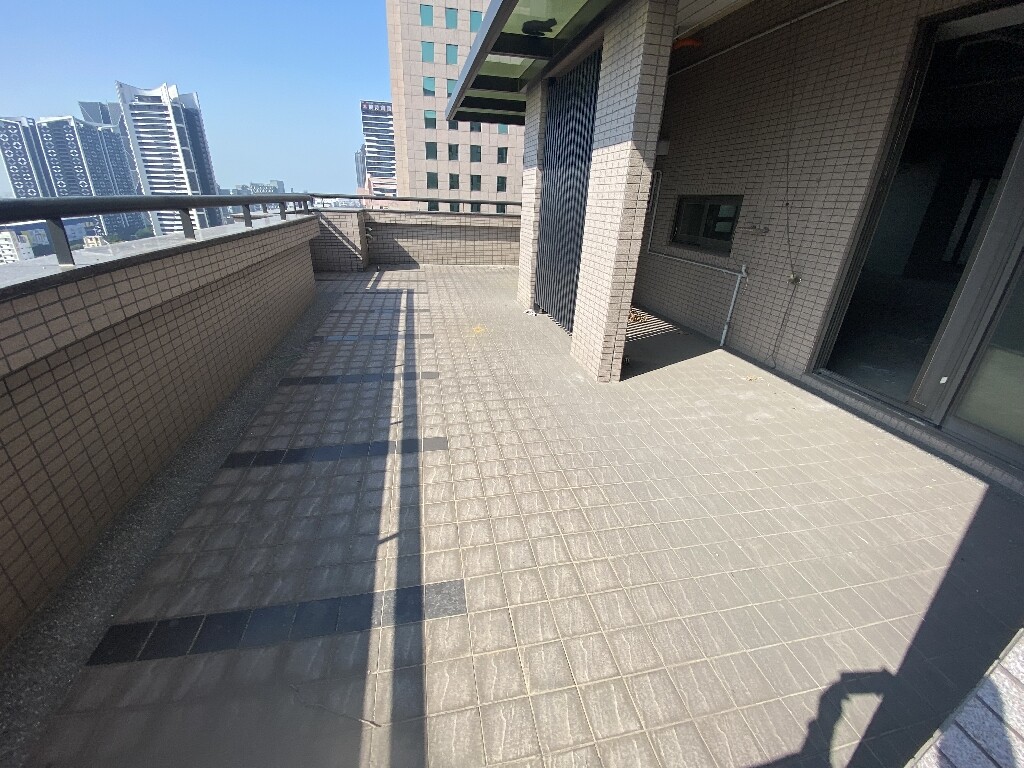 樂屋_高雄市前鎮區棋琴九重奏待售房屋 高雄市前鎮區棋琴九重奏待售房屋