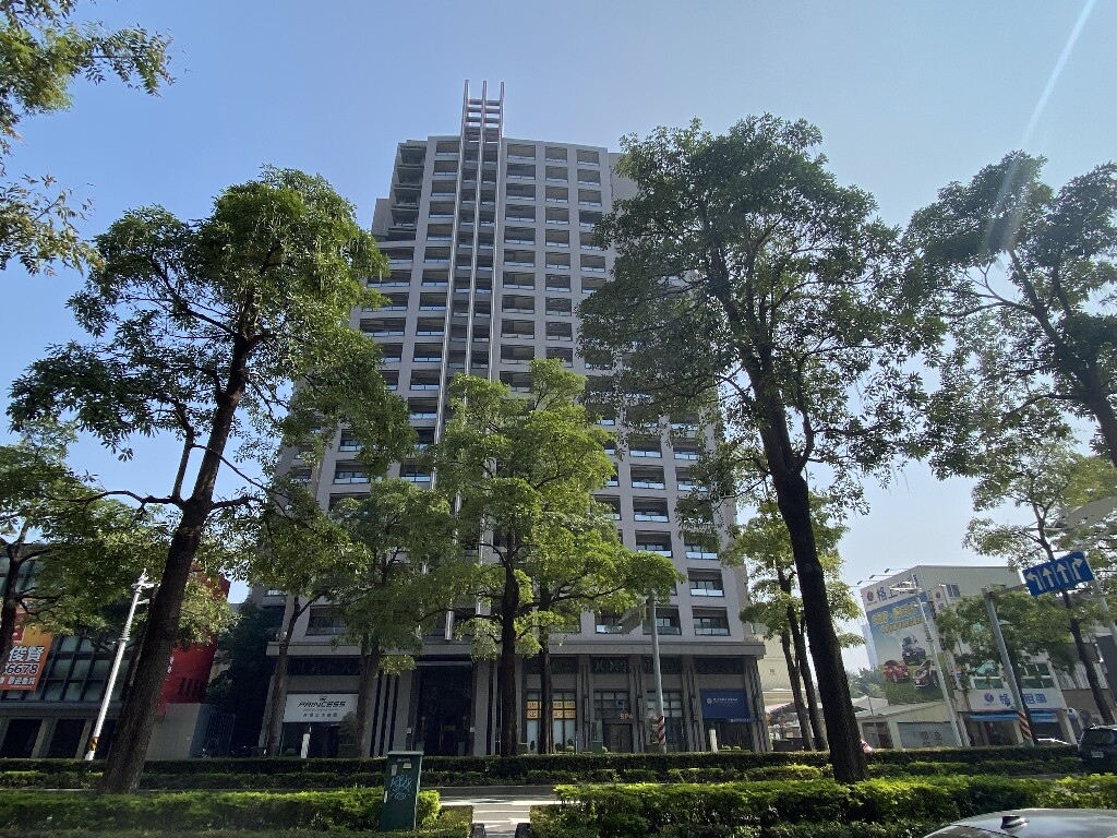 樂屋_高雄市前鎮區棋琴九重奏待售房屋 高雄市前鎮區棋琴九重奏待售房屋