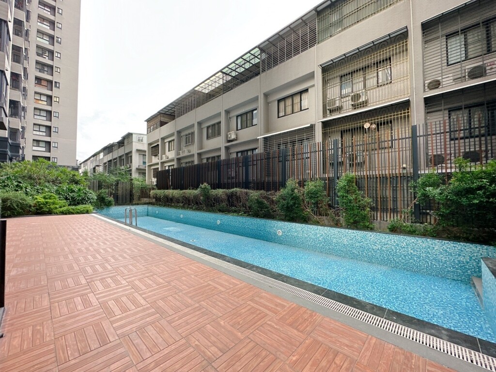 高雄市楠梓區龍騰天璽待售房屋