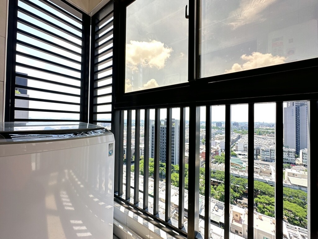 高雄市楠梓區龍騰天璽待售房屋
