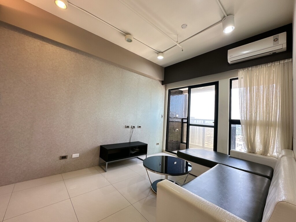 高雄市楠梓區龍騰天璽待售房屋