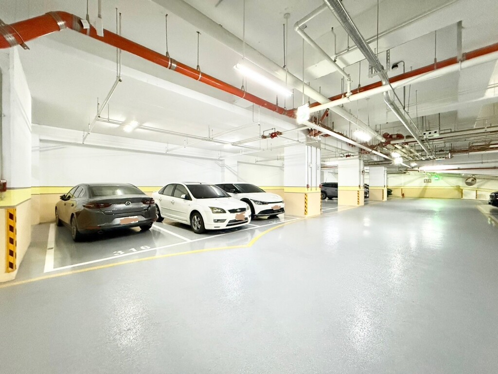 高雄市橋頭區華雄音樂河待售房屋