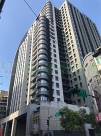 榮耀西門待售房屋