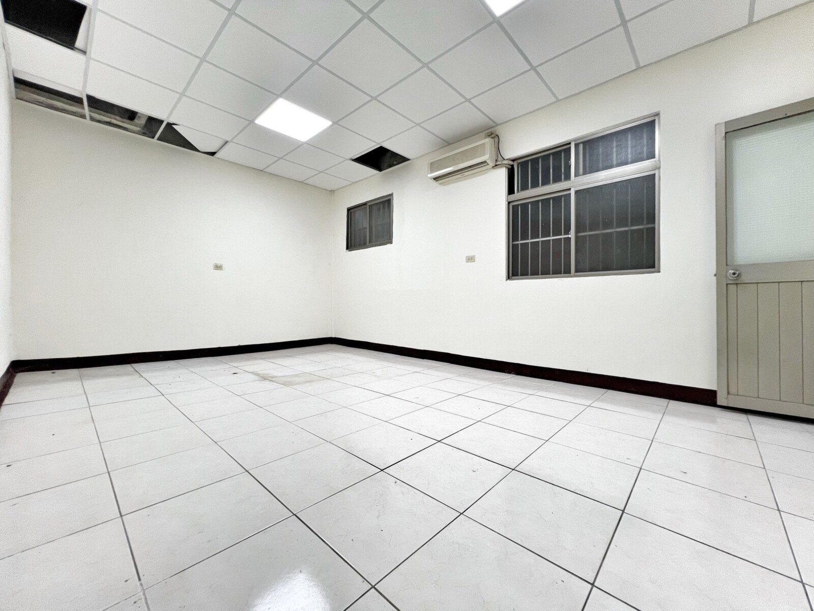 大地坪免整理✨潭子復興商圈免爬高一樓孝親公寓