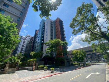 NY21紐約花園待售房屋