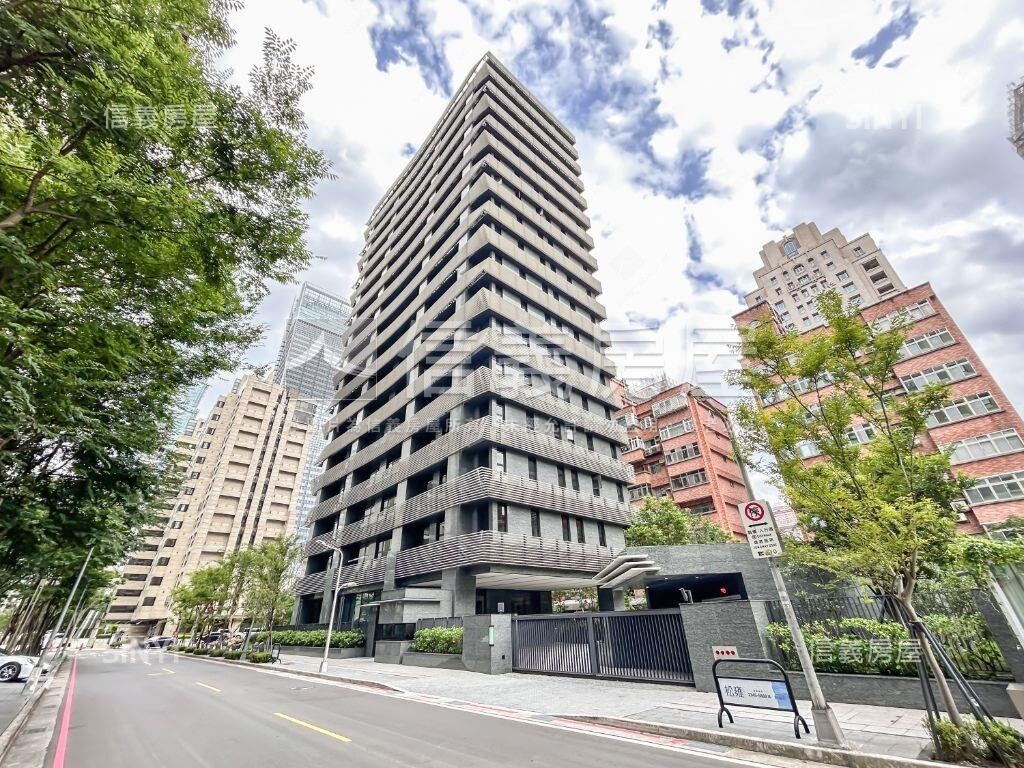 信義計劃區松雍高樓極品