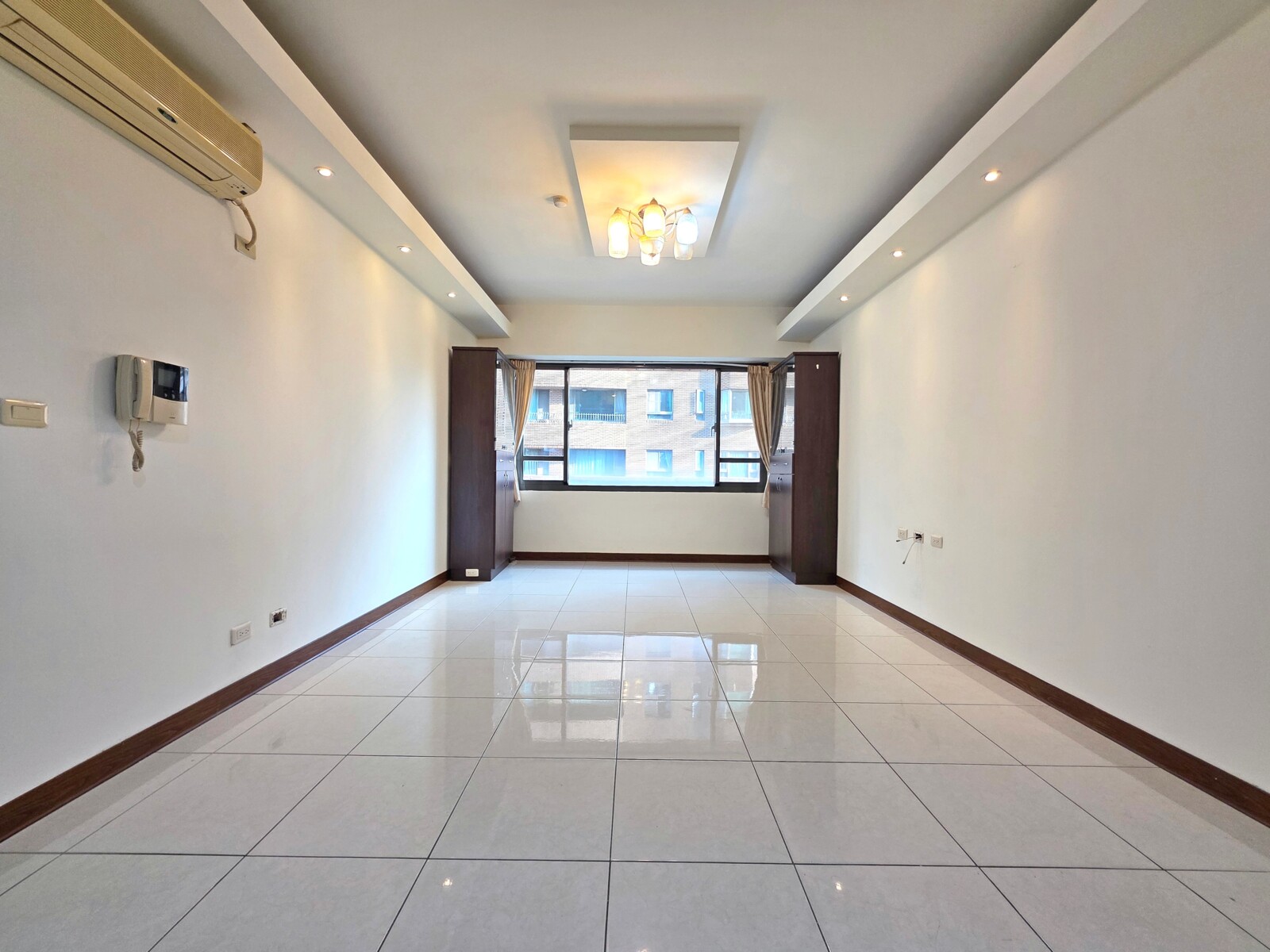 ☎️萱萱強推☎️巴黎名門舒適三房車