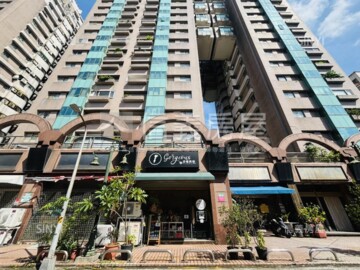 國際名紳待售房屋