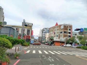 中西區康樂街黃金三角窗店面租 - Image 1