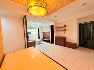 近大東夜市|格局方正3房+車位|含管理費 - Image 1