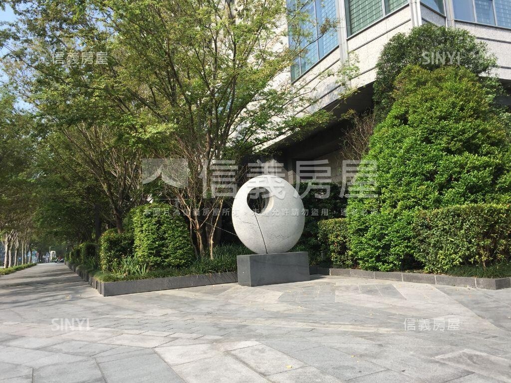 樂屋_台中市西屯區寶輝秋紅谷待售房屋 台中市西屯區寶輝秋紅谷待售房屋
