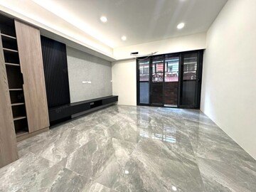 柯林頓大廈待售房屋