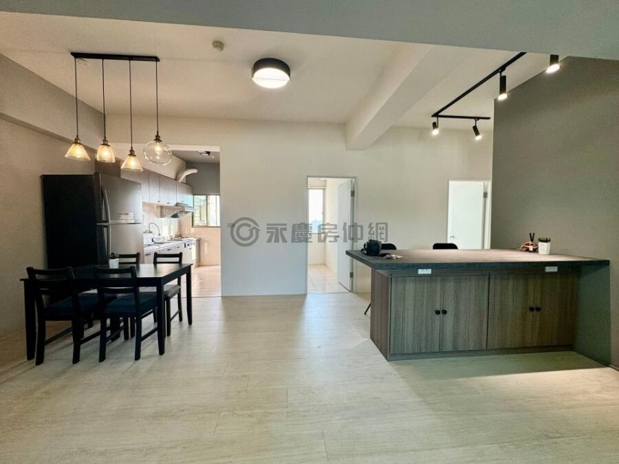 汎汎紀阿|超推| 觀天廈室內33坪四房輕裝工業風